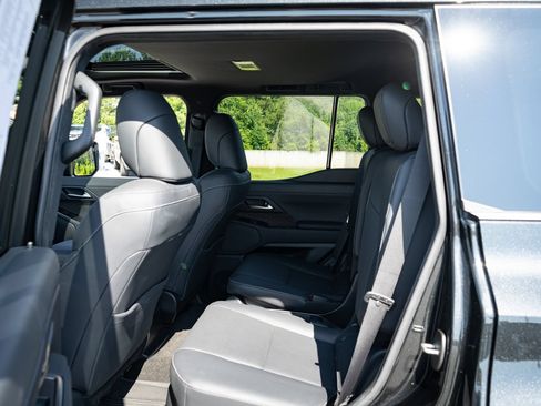 Used 2024 Lexus GX 550 w/ Accessory Package (2T) AWD/4WD image 30