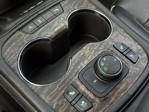 Used 2023 GMC Acadia Denali w/ Denali Technology Package image 21