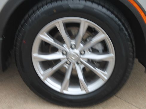 Used 2024 Honda CR-V EX-L image 3