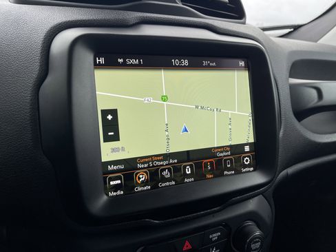 Used 2022 Jeep Renegade Limited image 17