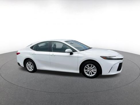 Used 2025 Toyota Camry LE image 2