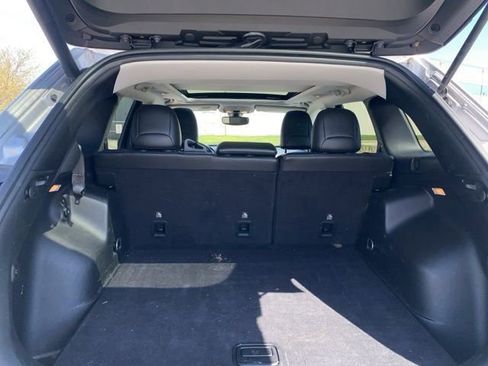 Used 2019 Jeep Cherokee Limited image 9