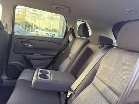 Certified 2025 Nissan Rogue SV AWD/4WD image 33