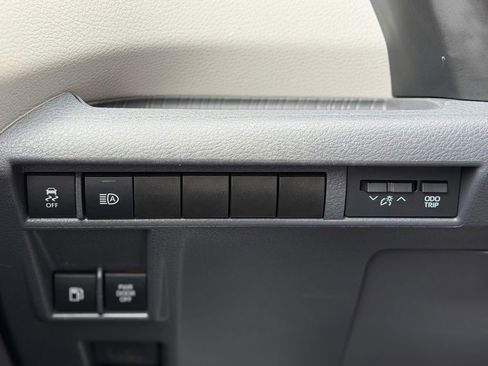Used 2021 Toyota Sienna XLE w/ XLE Plus Package AWD/4WD image 26