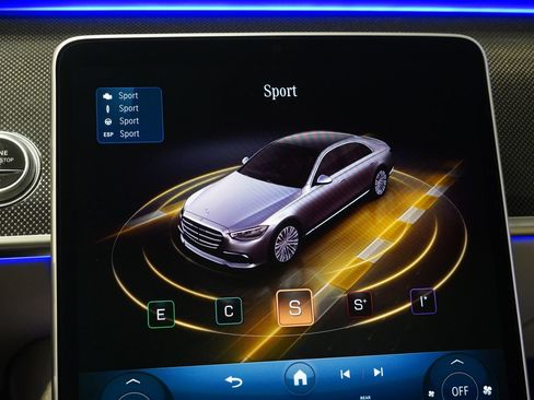 Used 2024 Mercedes-Benz S 580 4MATIC Sedan image 23