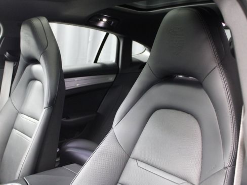 Used 2023 Porsche Panamera 4S image 5