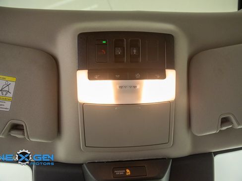 Used 2022 Nissan Pathfinder Platinum AWD/4WD image 21