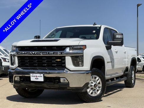 Used 2023 Chevrolet Silverado 2500 LT w/ Convenience Package image 2