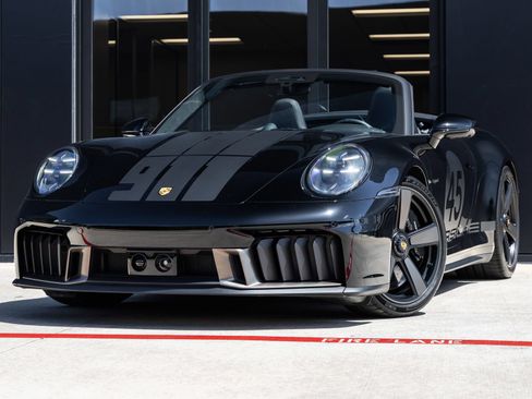 Certified 2026 Porsche 911 Carrera 4 GTS AWD/4WD image 1