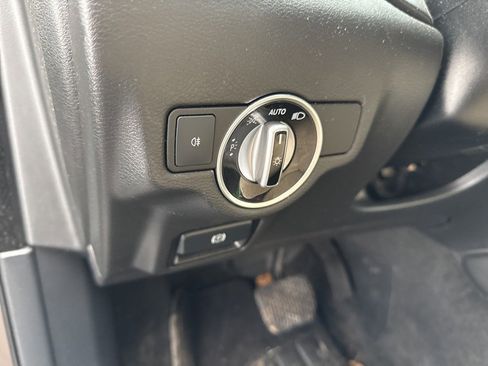 Used 2018 INFINITI QX30 Premium w/ Cargo Package image 11