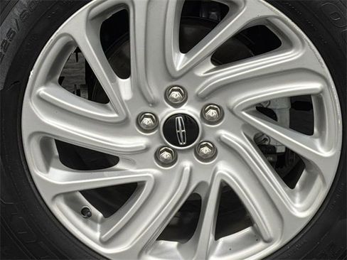 Used 2022 Lincoln Corsair FWD image 5