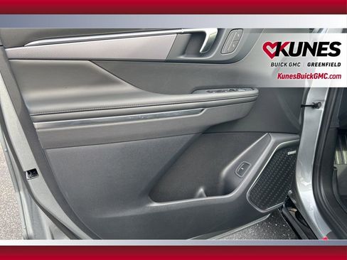 New 2026 Buick Enclave Sport Touring w/ LPO, Floor Liner Package AWD/4WD image 11
