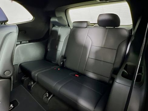 Used 2025 GMC Acadia Elevation w/ Elevation Premium Package FWD image 34