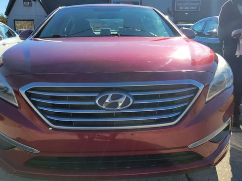 Used 2015 Hyundai Sonata SE w/ Cargo Package image 7