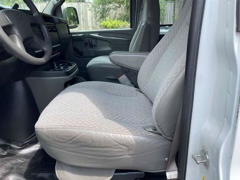 Used 2007 Chevrolet Express 3500 Extended RWD image 8