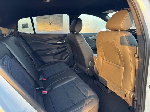 New 2026 Buick Envista Preferred w/ Convenience II Package image 7