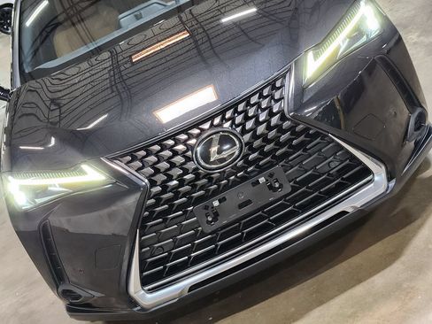 Used 2023 Lexus UX 250h FWD w/ Accessory Package (Z2) image 19