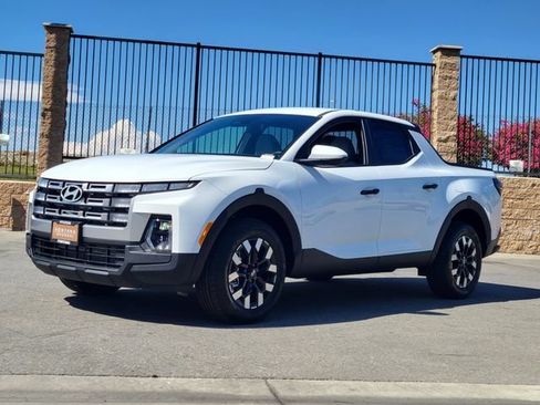 New 2027 Hyundai Santa Cruz SE FWD image 2