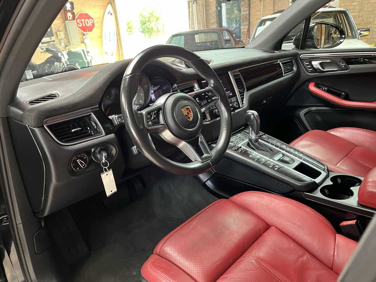 Used 2017 Porsche Macan S AWD/4WD image 10