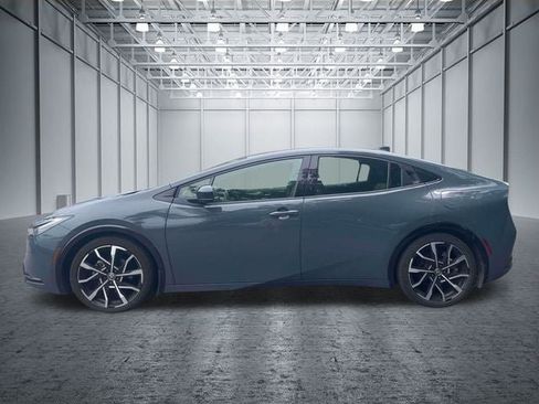 Used 2023 Toyota Prius Prime FWD image 9