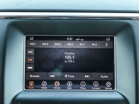 Used 2019 Jeep Grand Cherokee Laredo RWD image 19