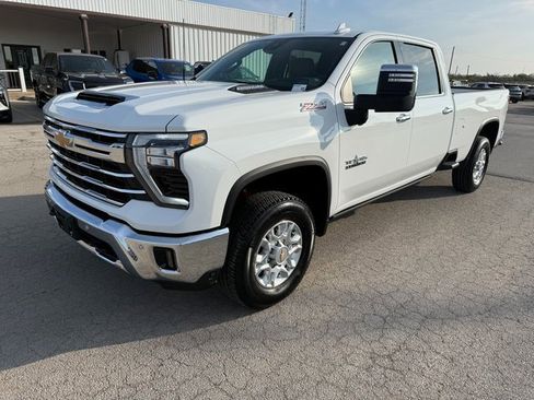 Used 2025 Chevrolet Silverado 3500 LTZ w/ LTZ Premium Texas Edition image 2