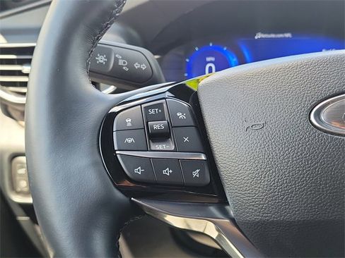 Used 2023 Ford Explorer Platinum w/ Technology Package image 15
