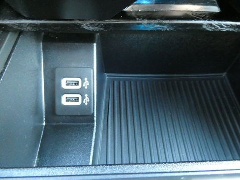 Used 2020 Ford F150 Platinum w/ Equipment Group 701A Luxury image 33