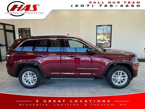 Used 2025 Jeep Grand Cherokee Laredo X w/ Trailer Tow Package image 7