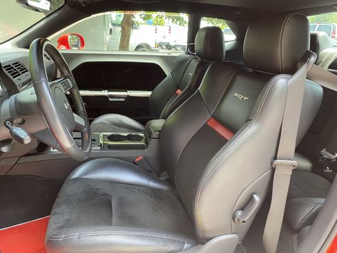 Used 2009 Dodge Challenger SRT8 w/ SRT Option Group II RWD image 15