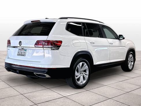 Used 2023 Volkswagen Atlas SE w/ Panoramic Sunroof Package FWD image 9
