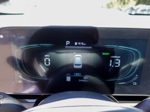 Used 2024 Kia Niro EX Touring FWD image 15