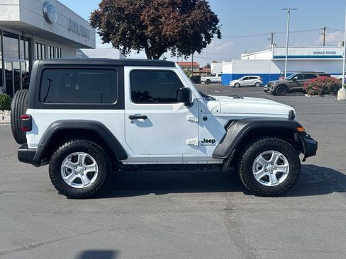Used 2023 Jeep Wrangler Sport AWD/4WD image 2