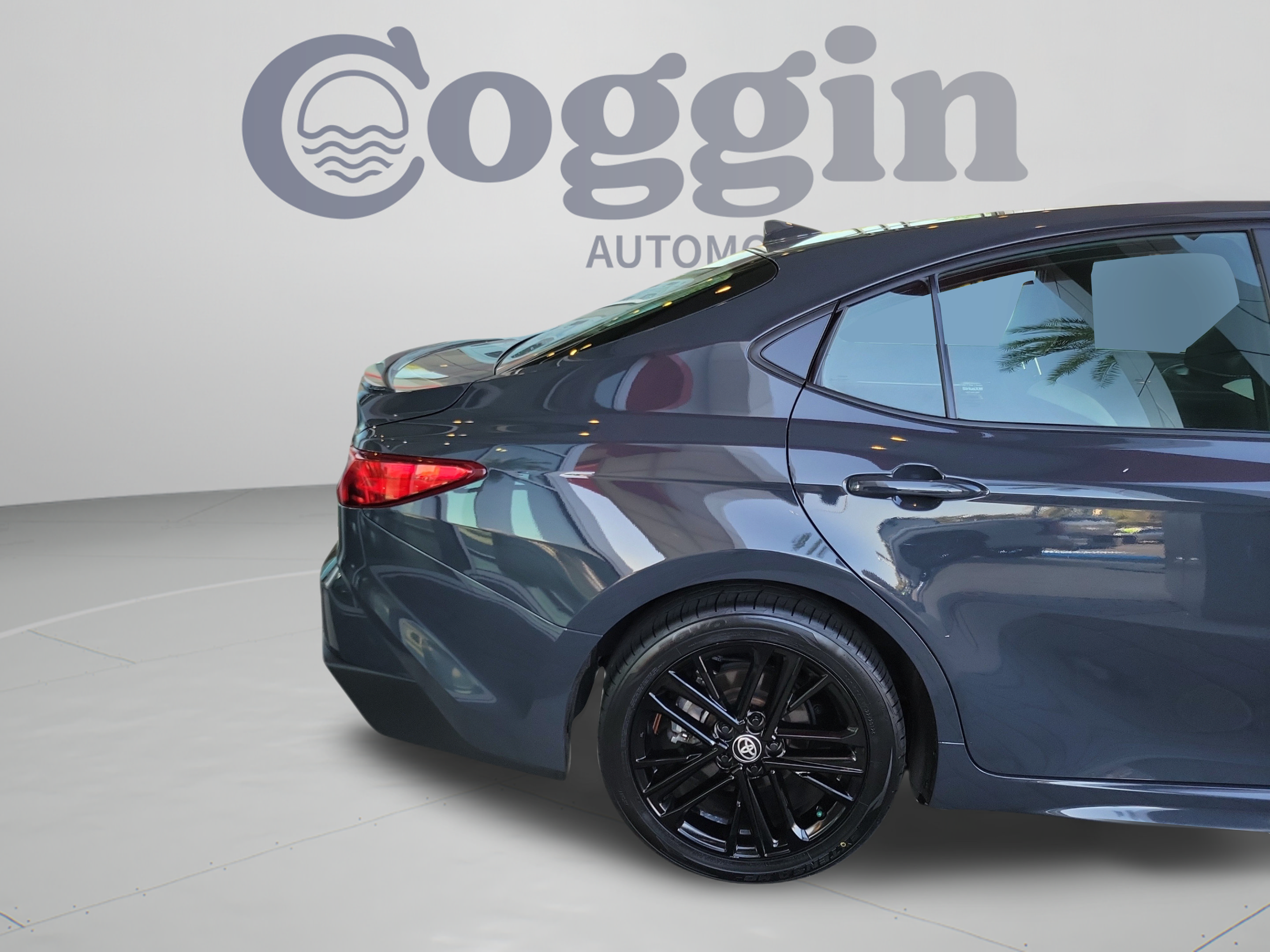 Used 2025 Toyota Camry SE FWD image 31
