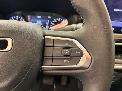 Used 2024 Jeep Compass Latitude AWD/4WD image 23