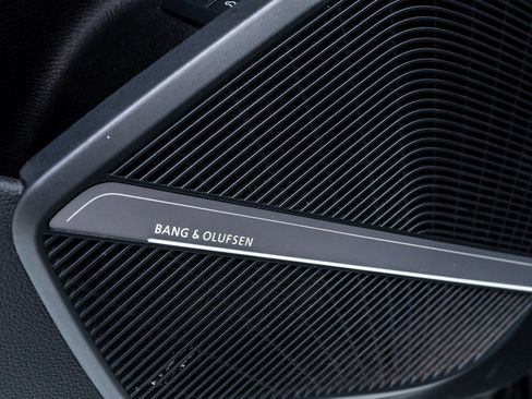 Used 2021 Audi Q5 e Premium Plus w/ Premium Plus Package image 24