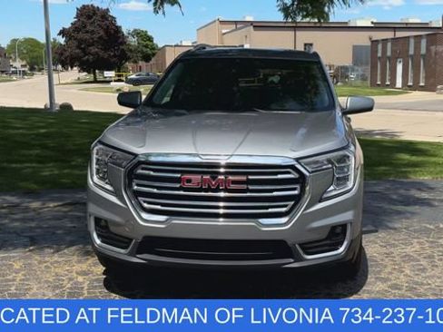 Certified 2023 GMC Terrain SLT FWD image 3