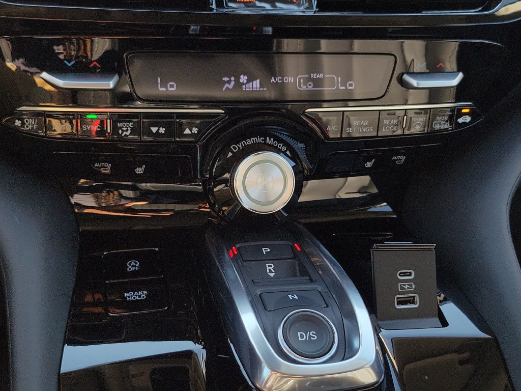 Certified 2026 Acura MDX w/ Technology Package FWD image 28