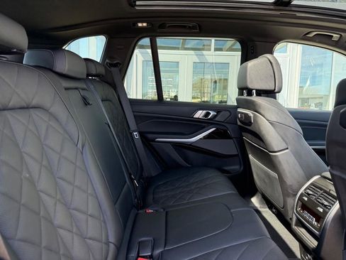 Used 2025 BMW X5 xDrive40i image 9