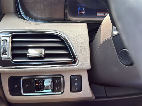Used 2022 Lincoln Navigator L Reserve AWD/4WD image 17