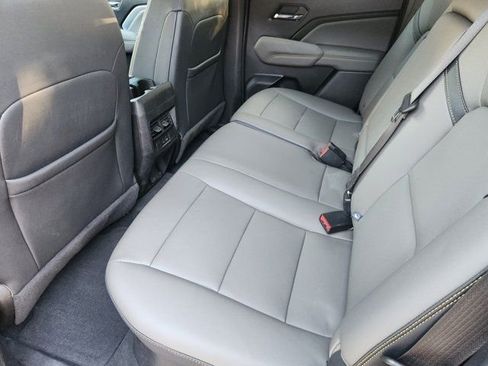 Used 2024 Chevrolet Colorado ZR2 w/ ZR2 Convenience Package III image 32