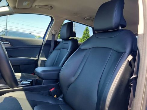 Certified 2024 Kia Sportage EX FWD image 13