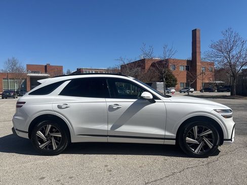 New 2026 Genesis GV70 3.5T Sport Advanced AWD/4WD image 9
