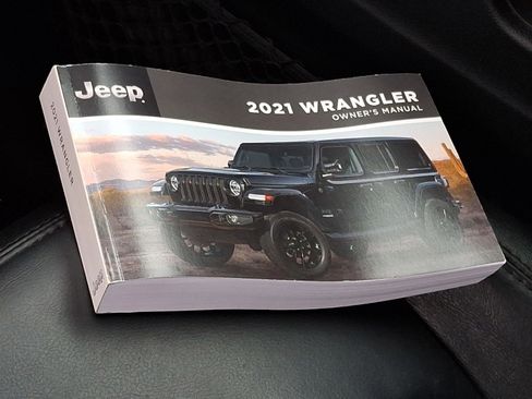 Certified 2021 Jeep Wrangler Unlimited Sahara image 26
