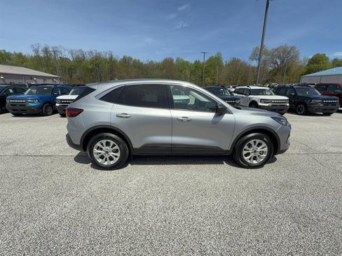 Certified 2023 Ford Escape Active AWD/4WD image 8