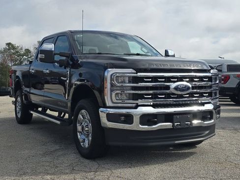 Used 2025 Ford F250 Lariat w/ Chrome Package image 7