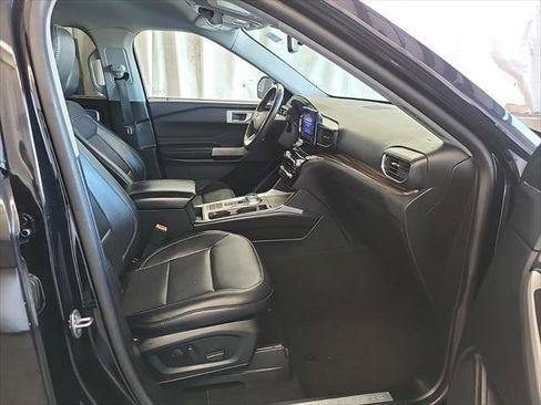 Used 2021 Ford Explorer Limited w/ Equipment Group 301A RWD image 21
