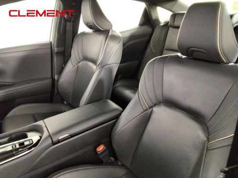 Used 2025 Toyota Crown AWD/4WD image 26