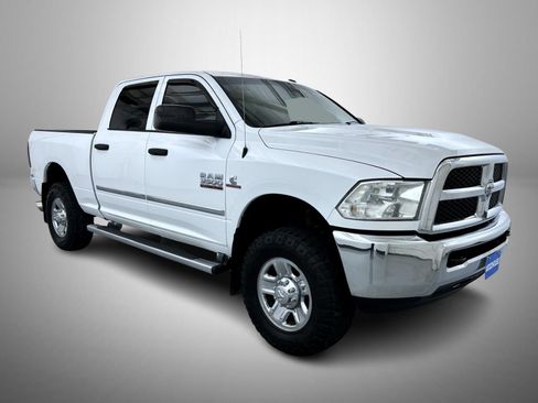 Used 2015 RAM 3500 Tradesman w/ Chrome Appearance Group AWD/4WD image 3