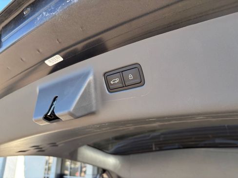 Used 2025 Hyundai Santa Fe SEL FWD image 23